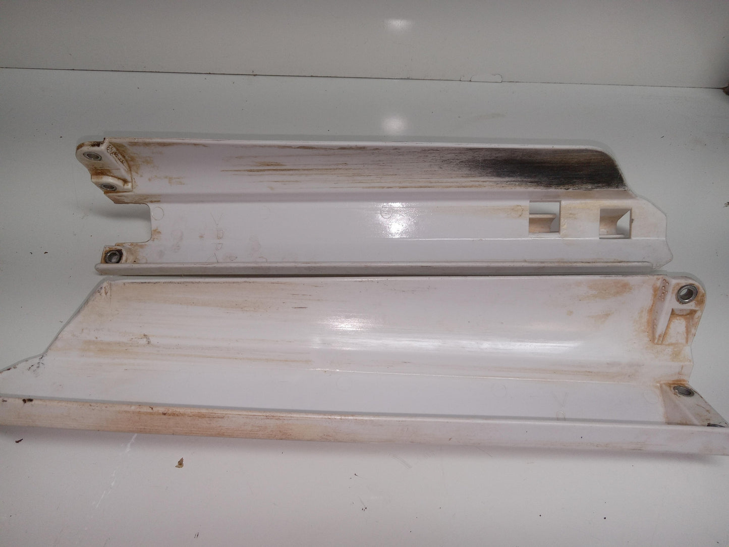 YAMAHA FRONT LEFT RIGHT FORK GUARDS SHIELDS COVERS 4SS-2314G-L0-00