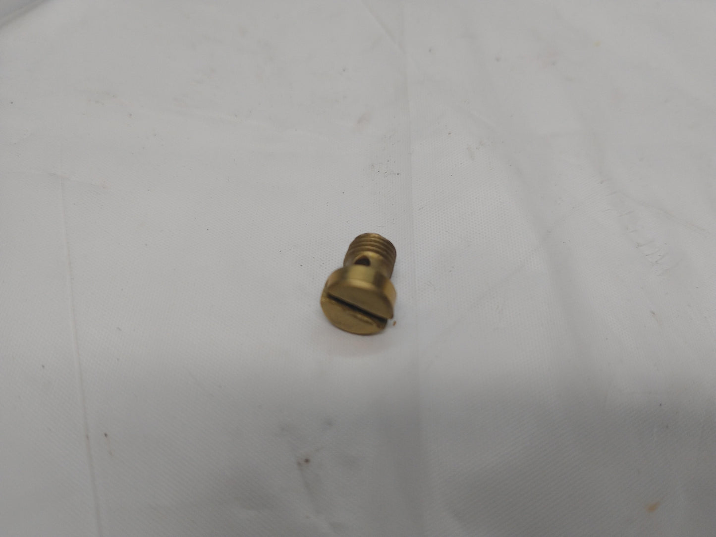 SUZUKI SCREW 13247-05010 x 2