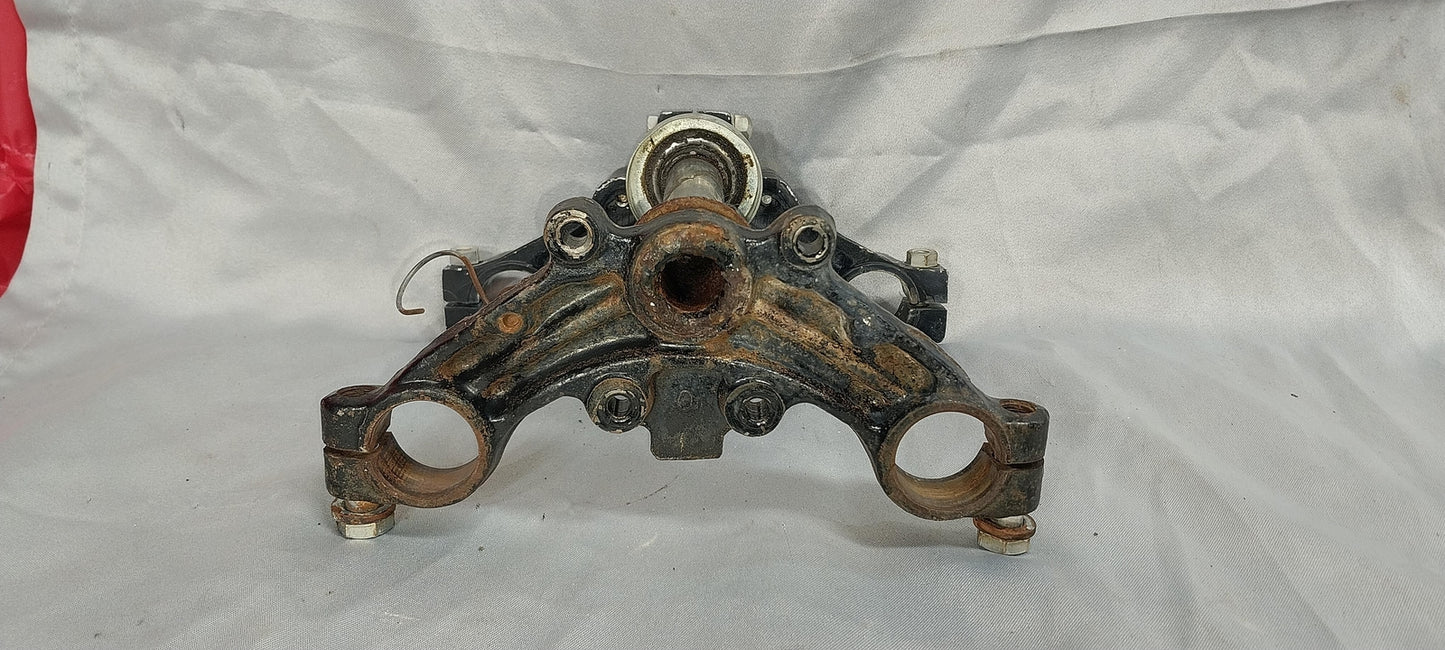 1971 KAWASAKI F8 FRONT FORKS LOWER UPPER TRIPLE TREE STEM CLAMP