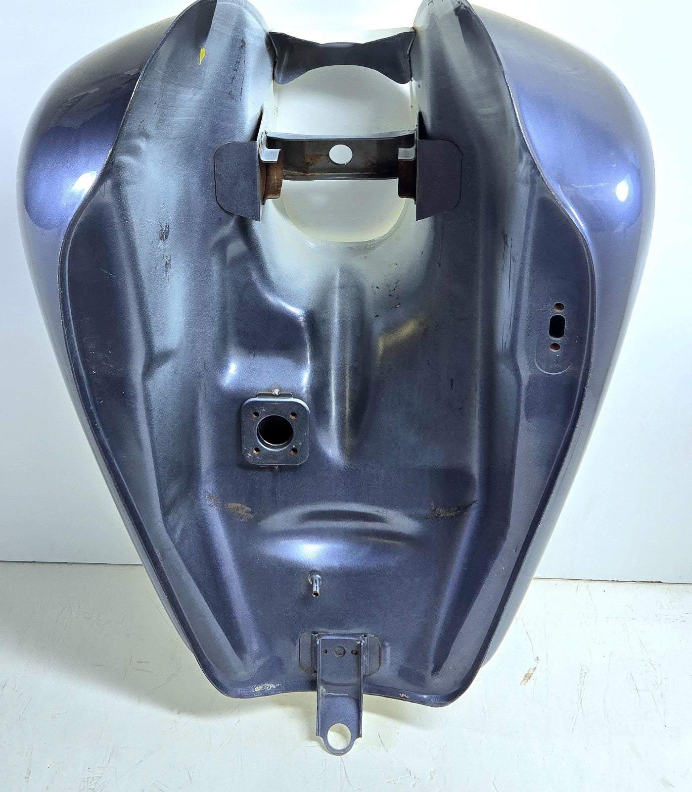 97 Kawasaki Vulcan 1500 OEM Fuel Tank Alpine White/Chateau Grey 51080-5296