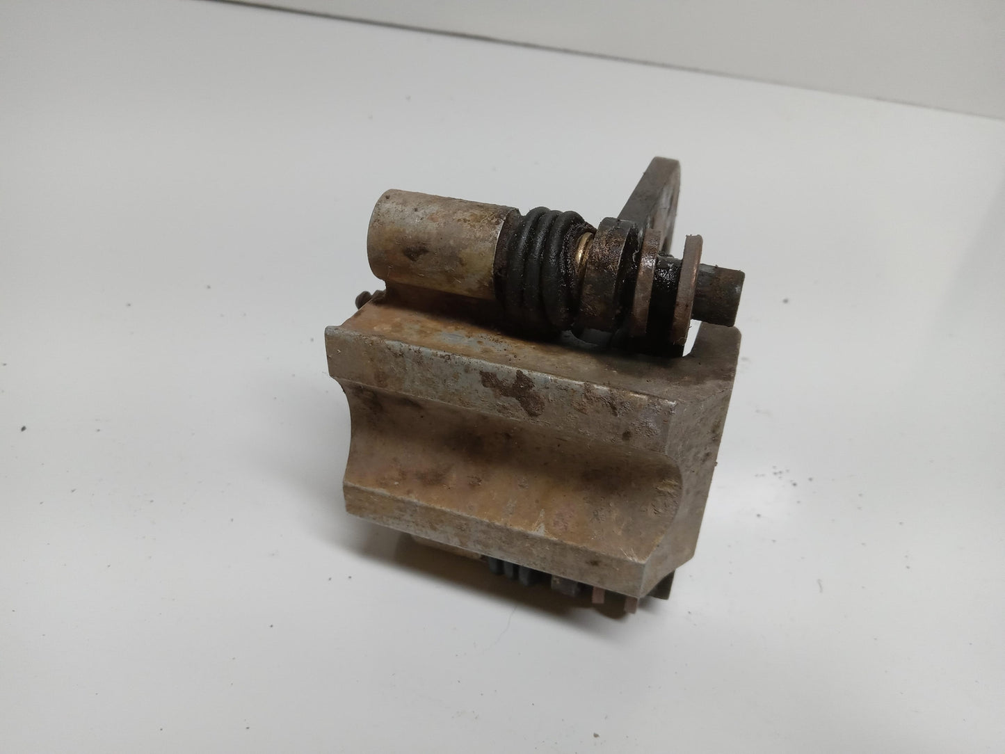1996 POLARIS SPORTSMAN 400 OEM LEFT FRONT BRAKE CALIPER