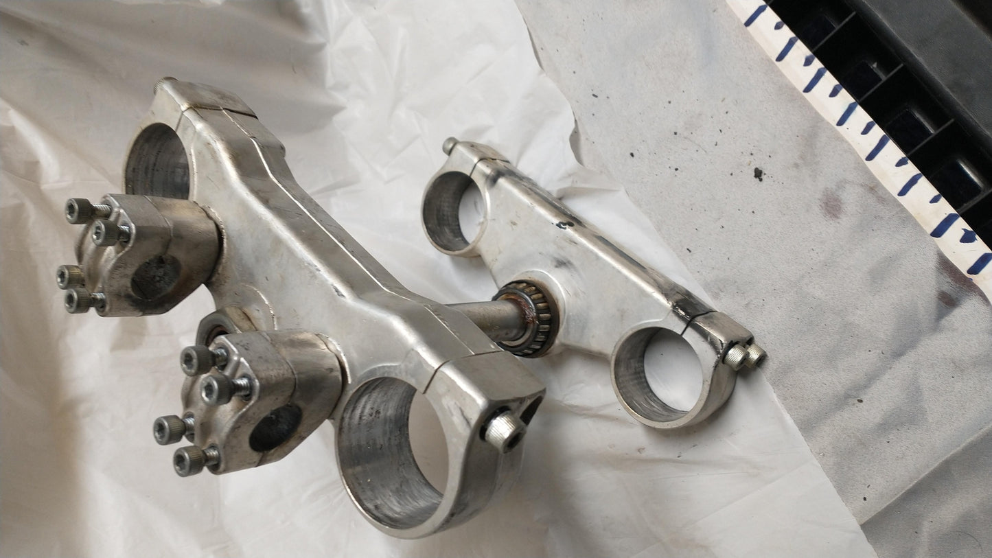 1993 HUSABERG FE501 OEM FRONT FORKS LOWER UPPER TRIPLE TREE STEM CLAMP