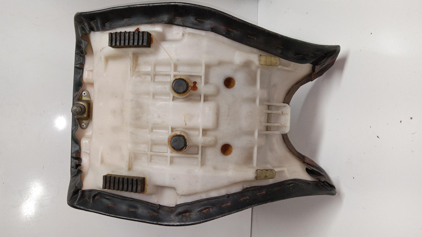 88-97 SUZUKI KATANA 600 OEM FRONT DRIVERS SEAT PAD SADDLE PILLION