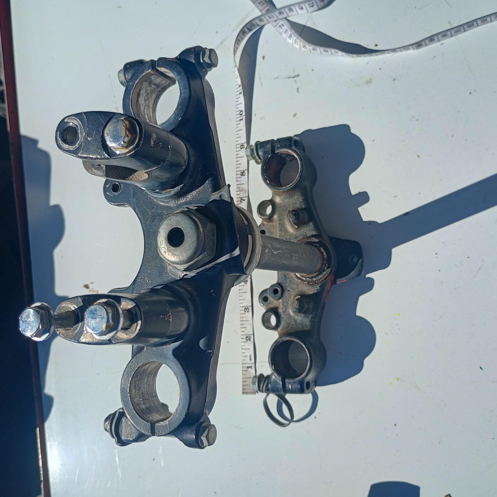 1984 HONDA XR200 OEM FRONT FORKS LOWER UPPER TRIPLE TREE STEM CLAMP