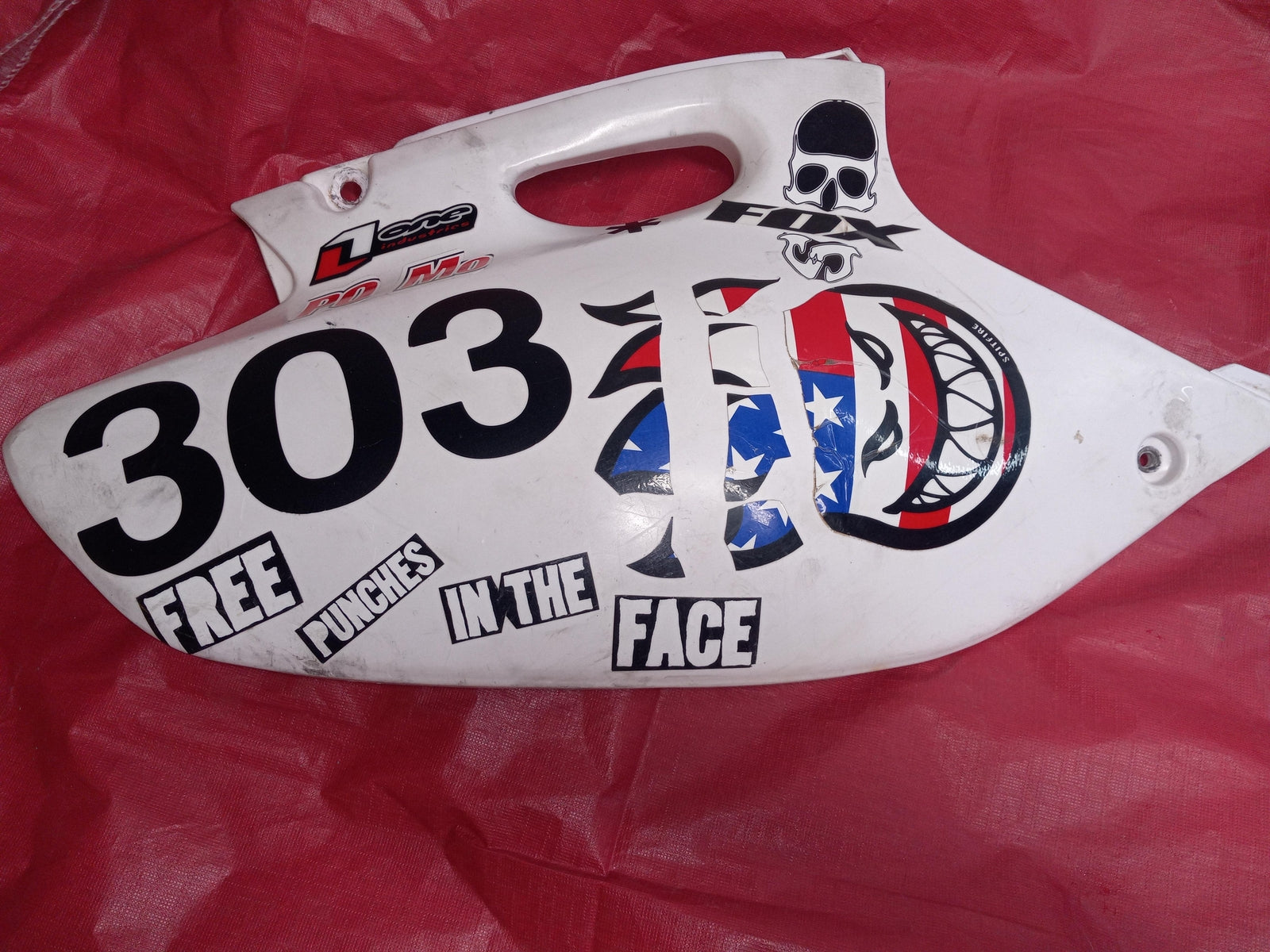 1998 YAMAHA YZ400 OEM WHITE  SIDE FAIRING COWL FAIRING COVER