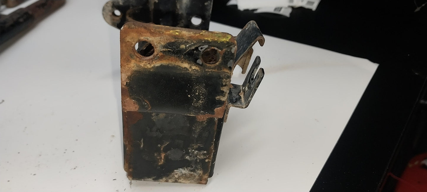 1971 KAWASAKI F8 BATTERY TRAY BOX