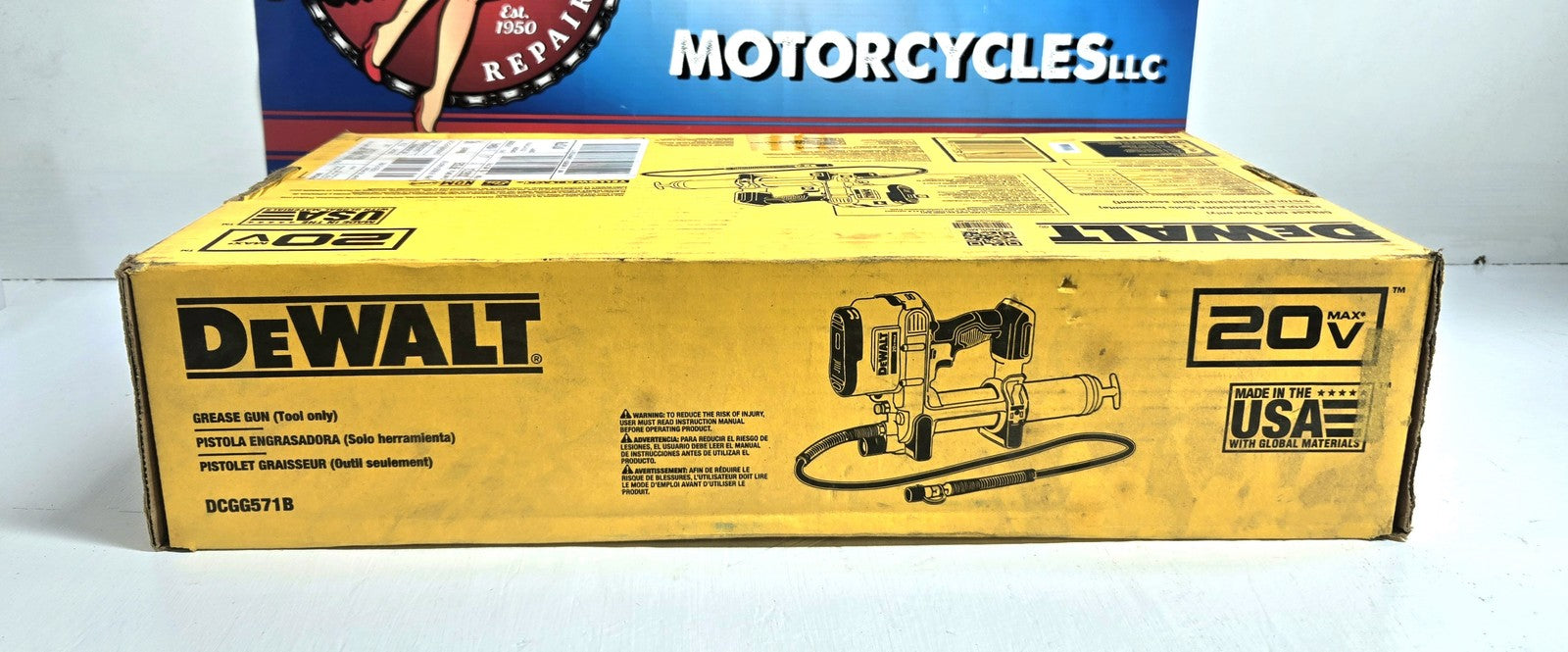 DeWalt Grease Gun NEW in original packaging
