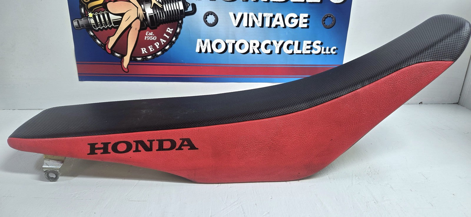 2007 2008 Honda CRF450R OEM Seat assembly with mounts