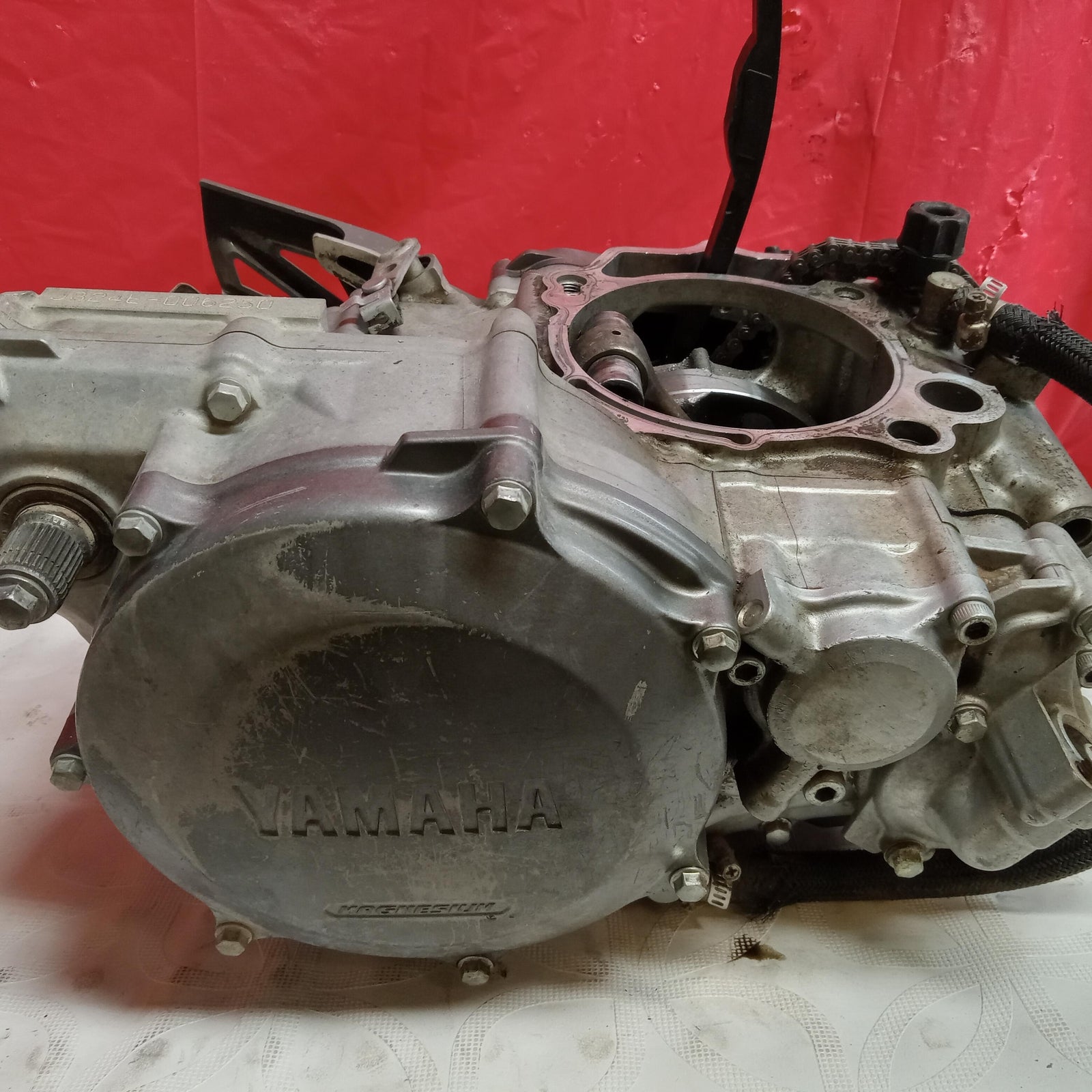2006 YAMAHA YZ450F 50TH ANNIVERSARY OEM ENGINE MOTOR  LOWER END J324E-006250