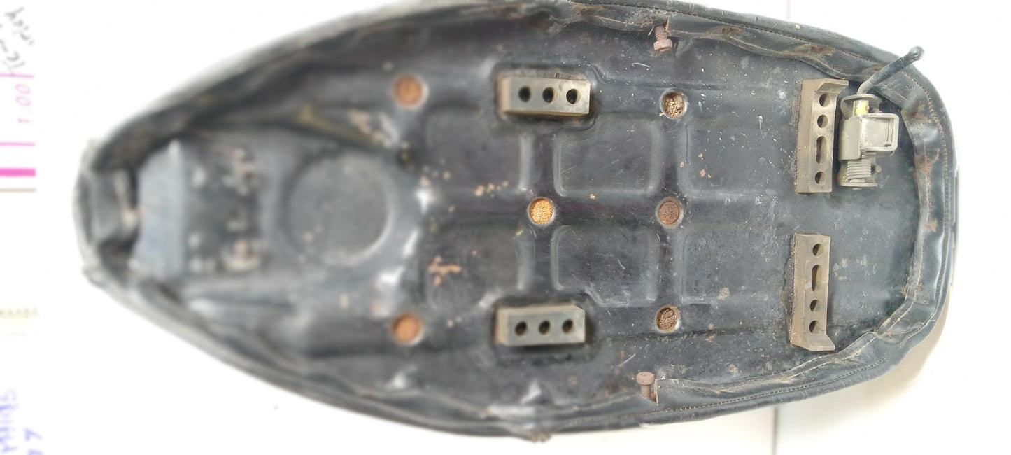 1981 HONDA Passport C70 FRONT DRIVERS SEAT PAD SADDLE PILLION