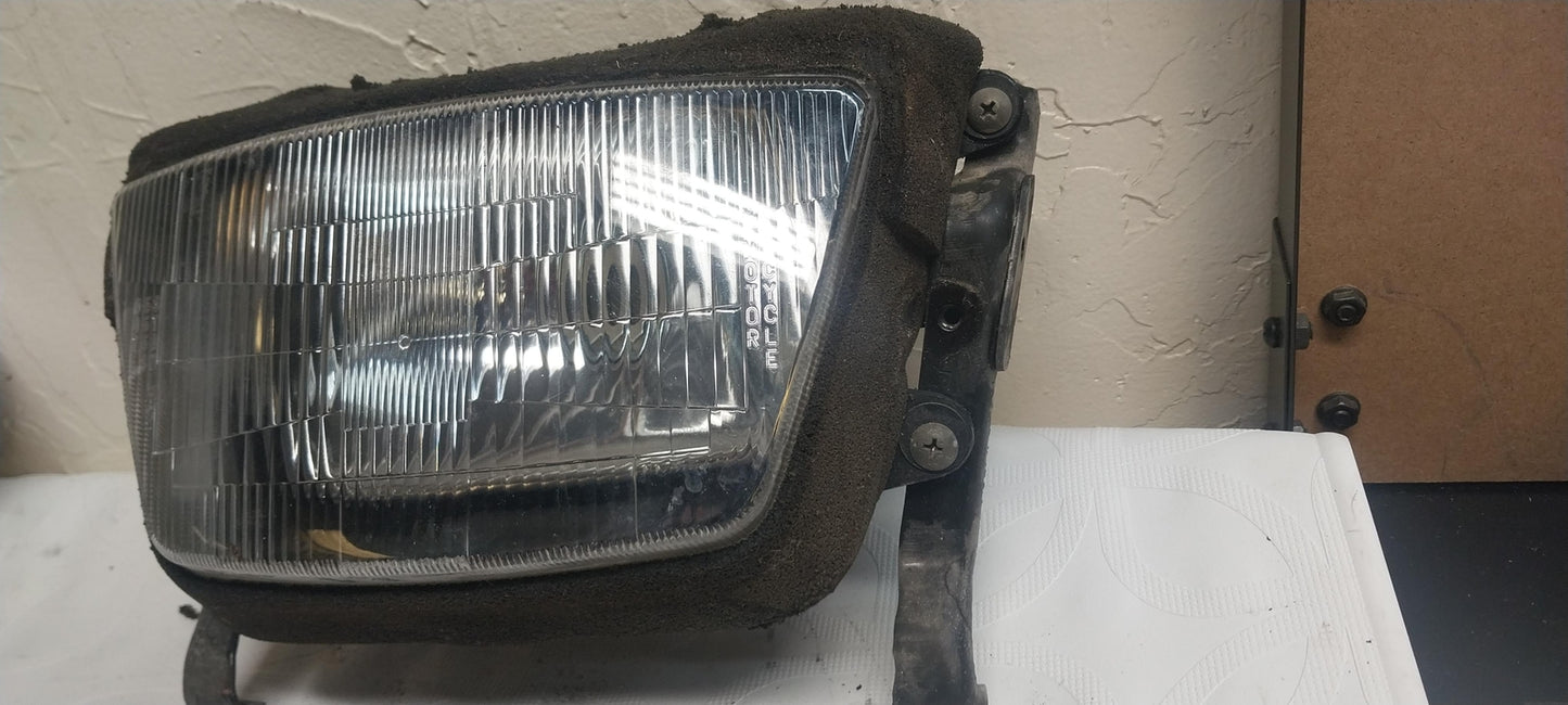 1995 SUZUKI  BANDIT 600 FRONT OEM FRONT HEADLIGHT HEAD LIGHT LAMP