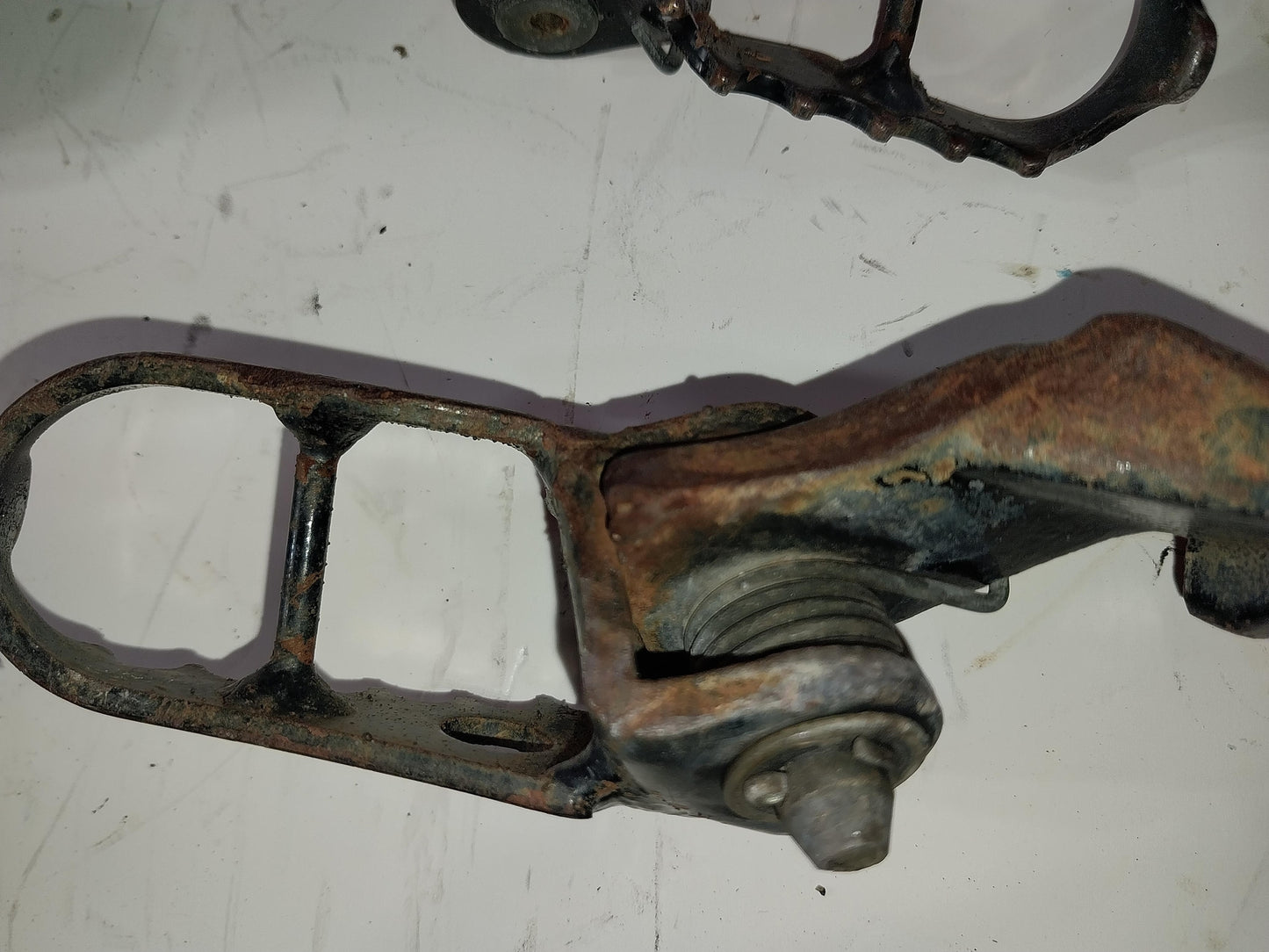 1994 HONDA XR250L LEFT RIGHT FOOT RESTS PEGS 