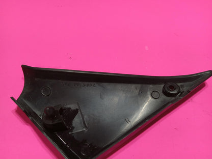 1995 SUZUKI BANDIT 600 BLACK  PLASTIC RIGHT  GAS FUEL TANK PANELS COVERS TRIM