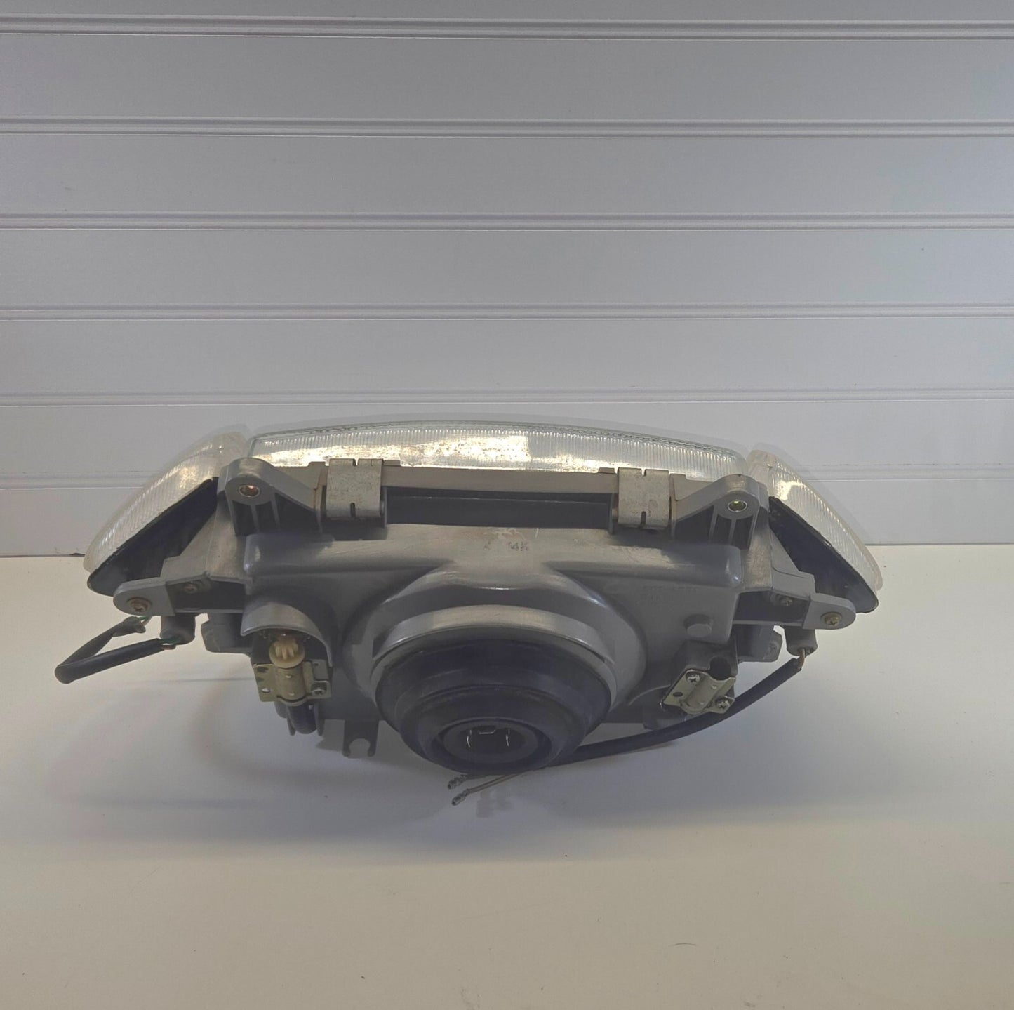 1984-1987 Honda Goldwing GL1200 Front Headlight Head Light Lamp & Bucket OEM