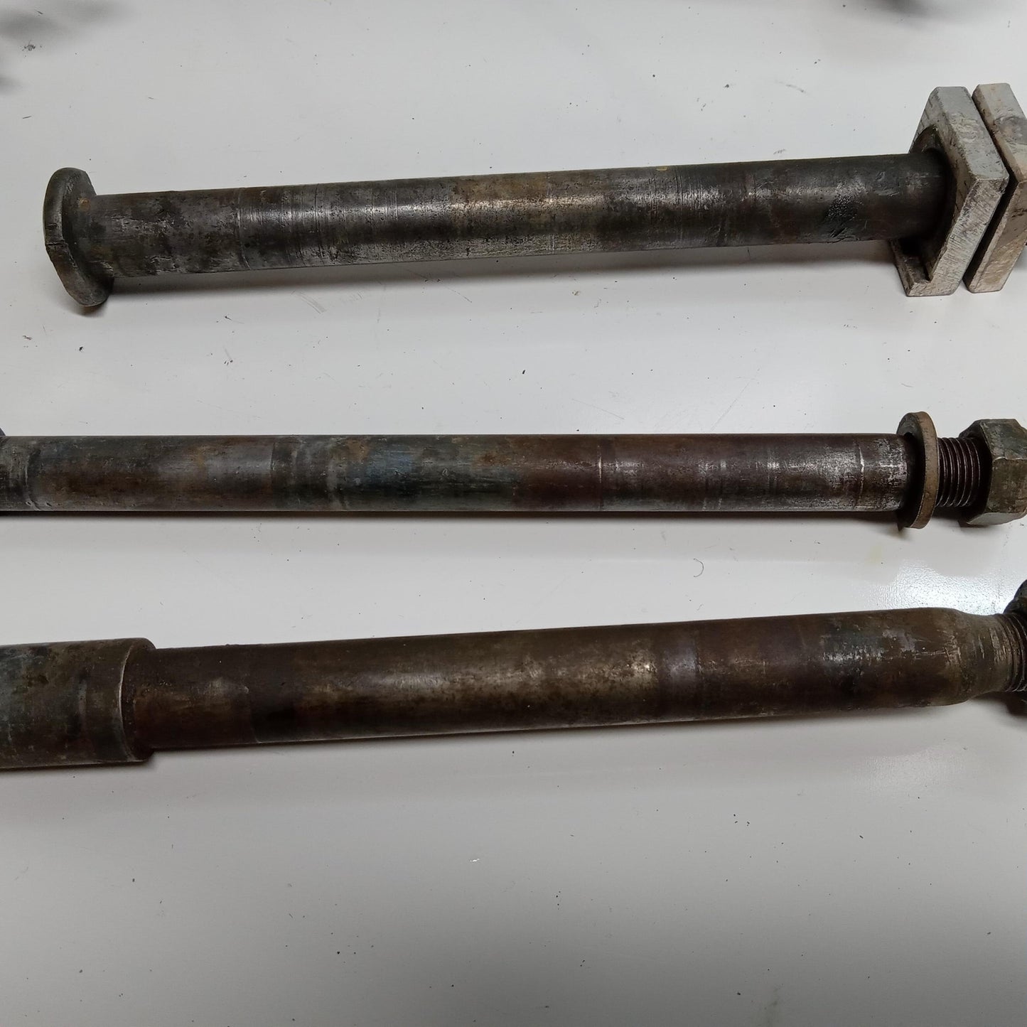 YAMAHA FRONT/ REAR WHEEL RIM AXLE PIVOT SWINGARM BOLT 5BE-25181-00-00