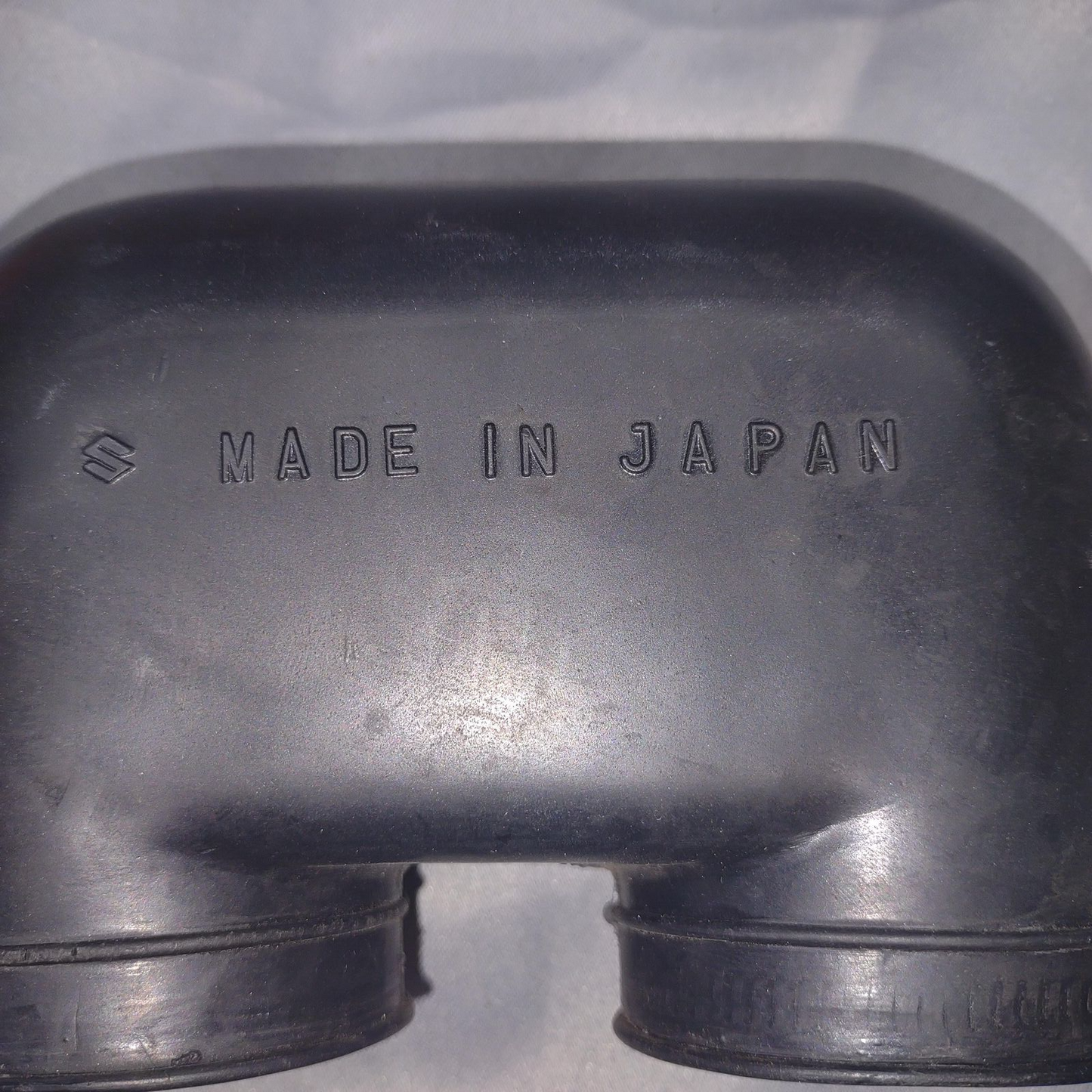 1977 SUZUKI T500 AIRBOX RUBBER BOOT