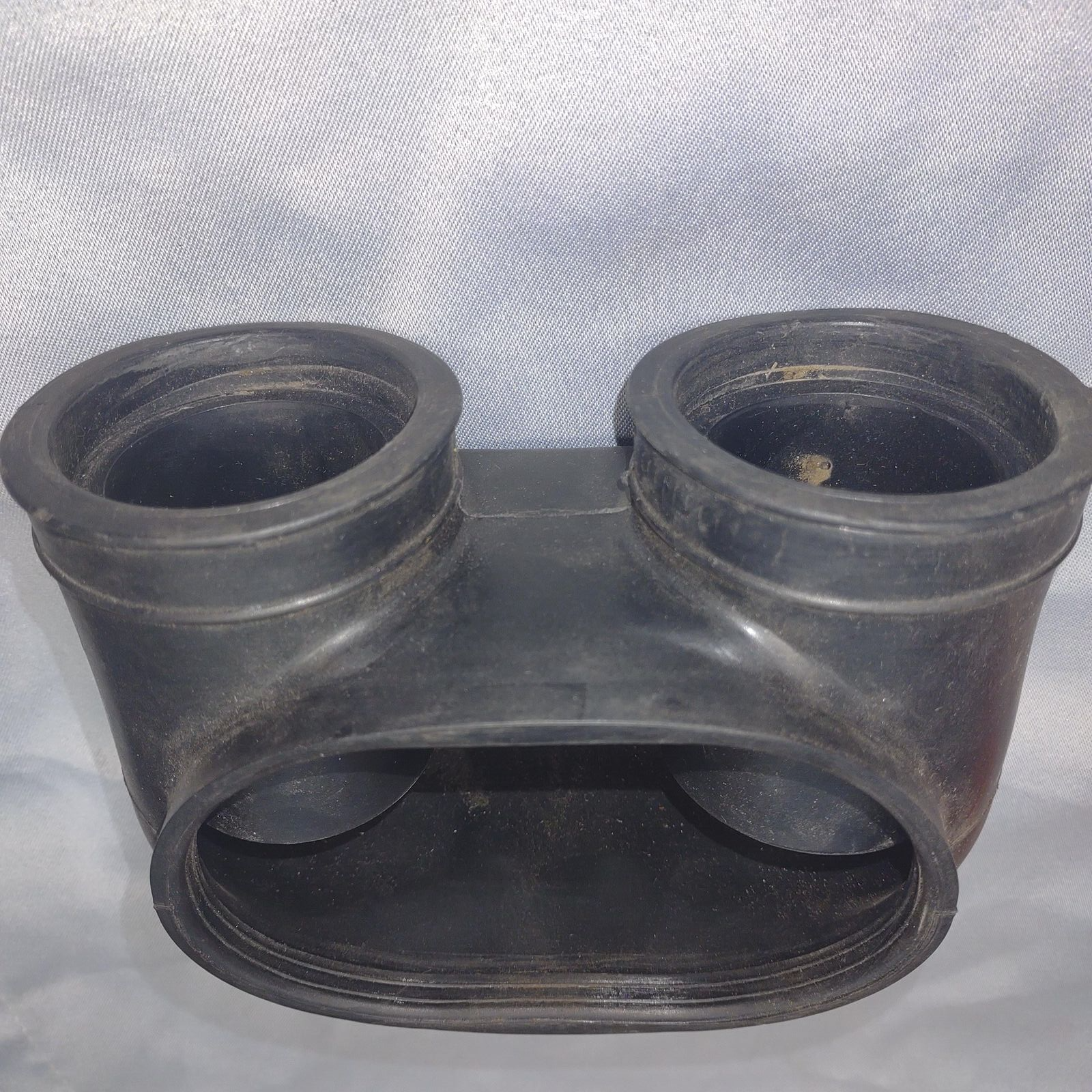 1977 SUZUKI T500 AIRBOX RUBBER BOOT
