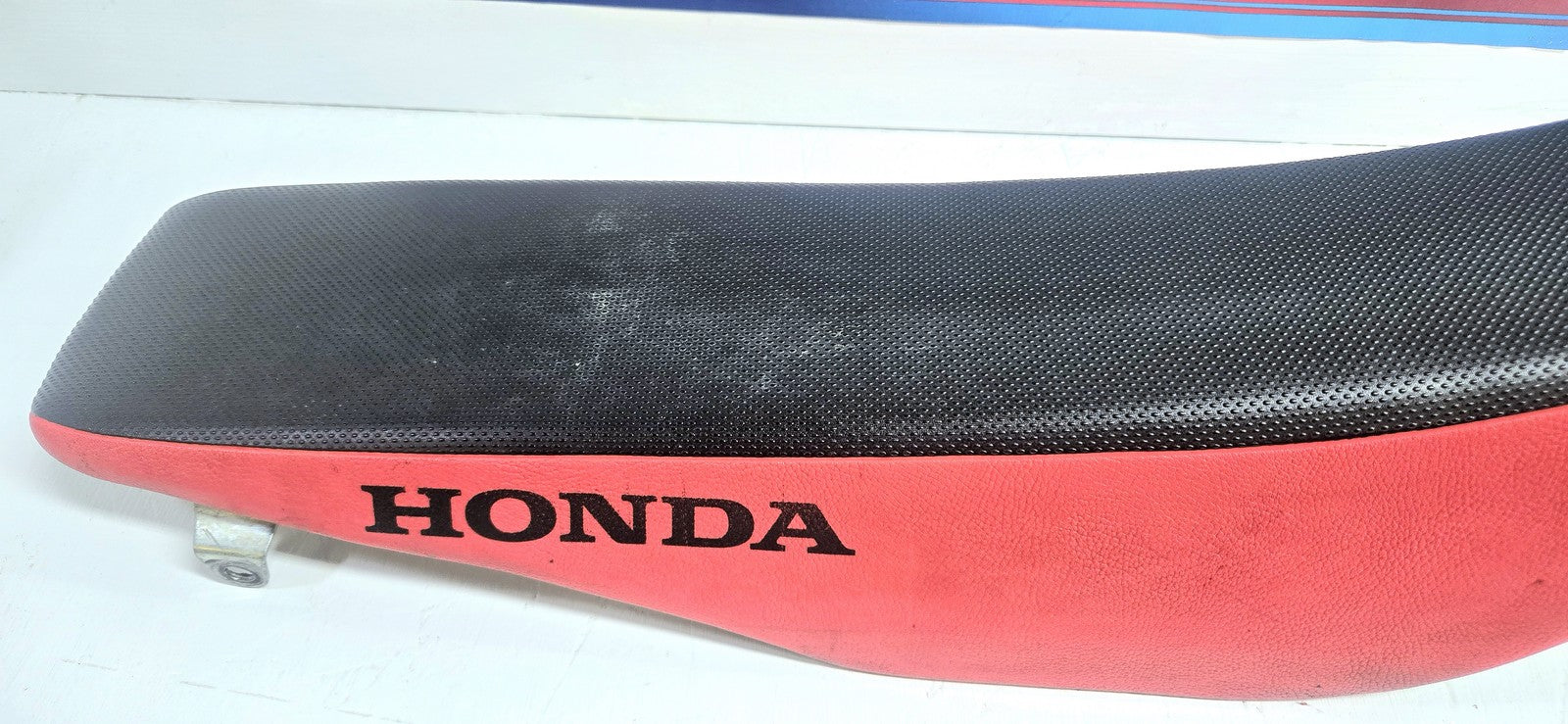 2007 2008 Honda CRF450R OEM Seat assembly with mounts