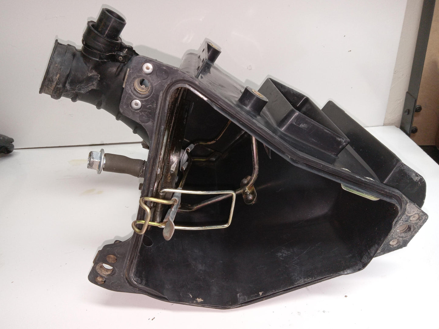 1991-1996 HONDA XR250L OEM AIR CLEANER CASE