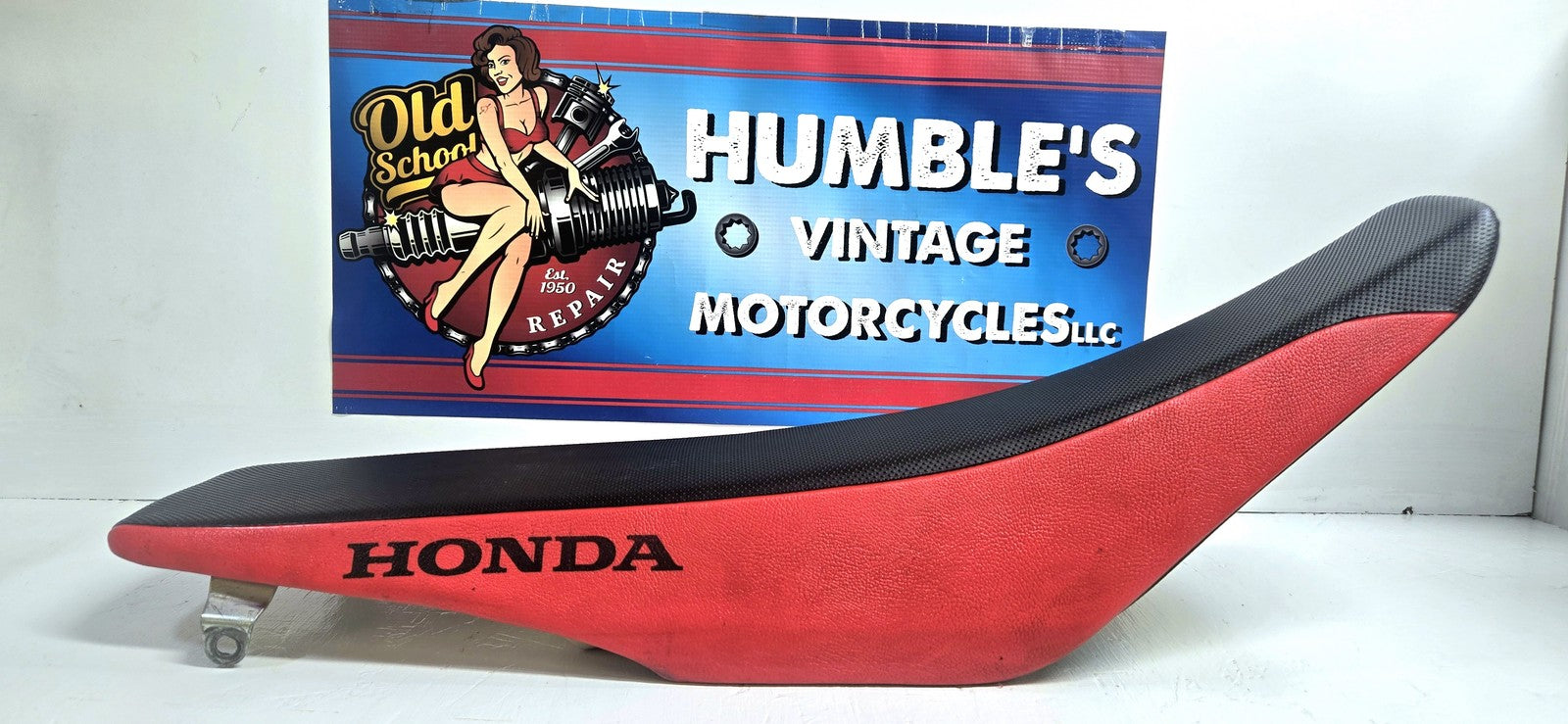 2007 2008 Honda CRF450R OEM Seat assembly with mounts