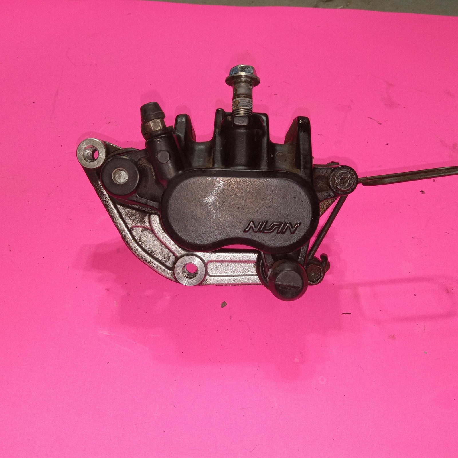 1995 SUZUKI BANDIT 600 LEFT FRONT BRAKE CALIPER