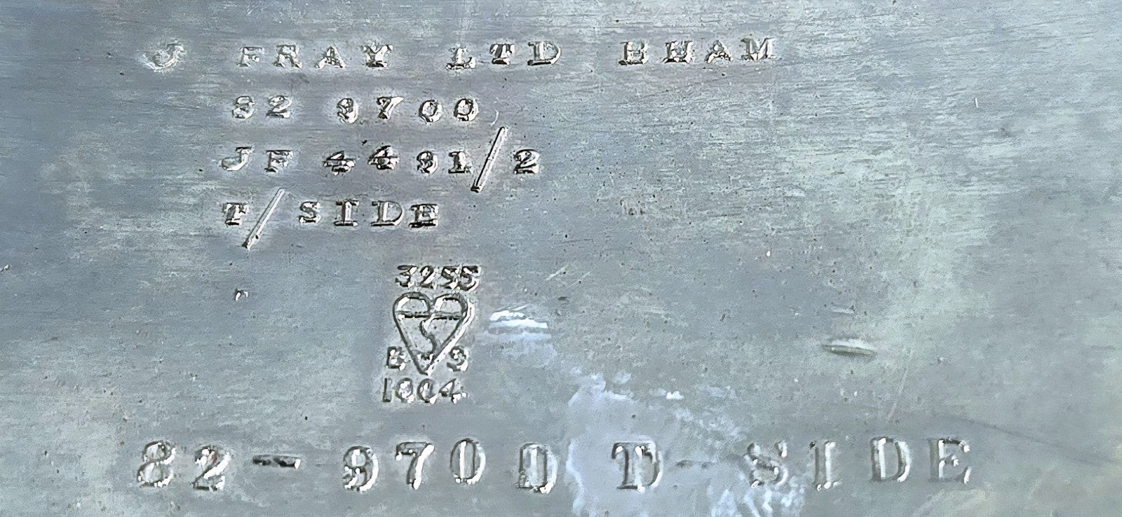 TRIUMPH BONNEVILLE, TIGER, TROPHY 500 & 650 TANK BADGE SET 1969-79 PN# 82-9700/1