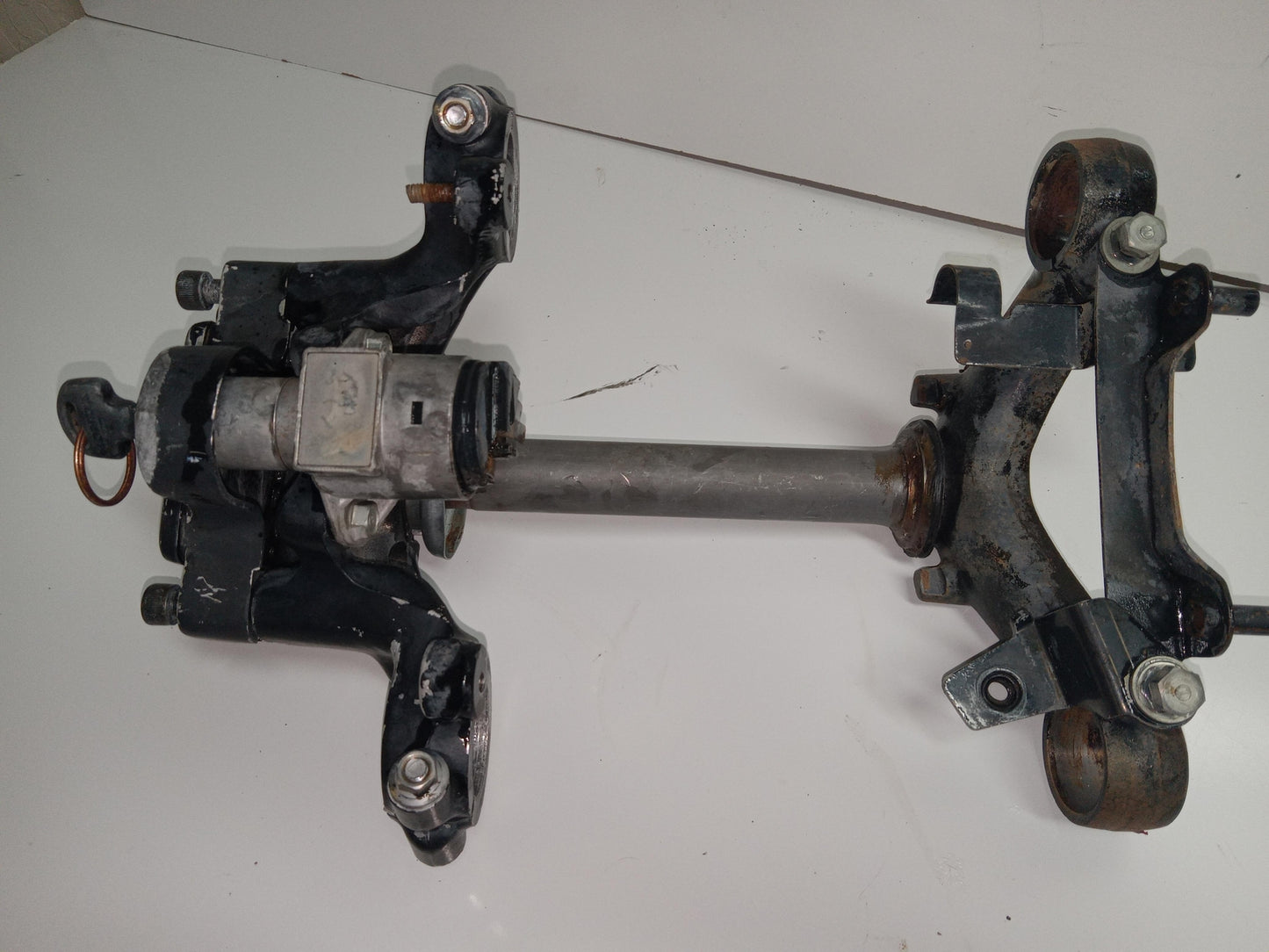 1979 HONDA CX500 OEM IGNITION LOCK W KEY and triple tree assembly