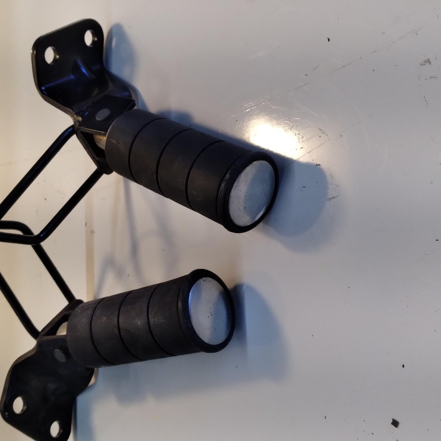 2005 SUZUKI BOULEVARD OEM  FOOT RESTS PEGS STEPS SET PAIR with mounts 