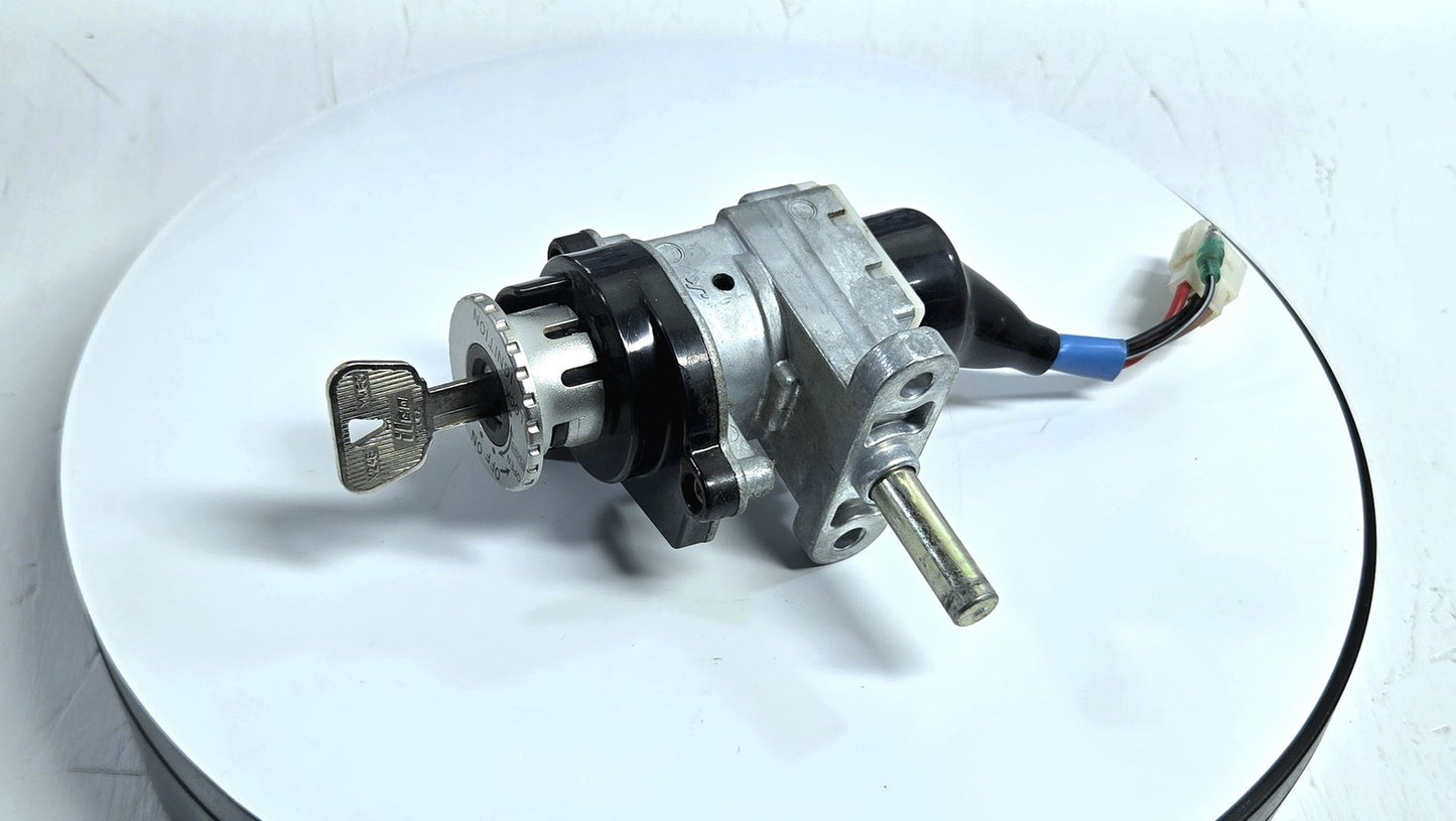 04-09 Yamaha XC125 Ignition Switch and Key