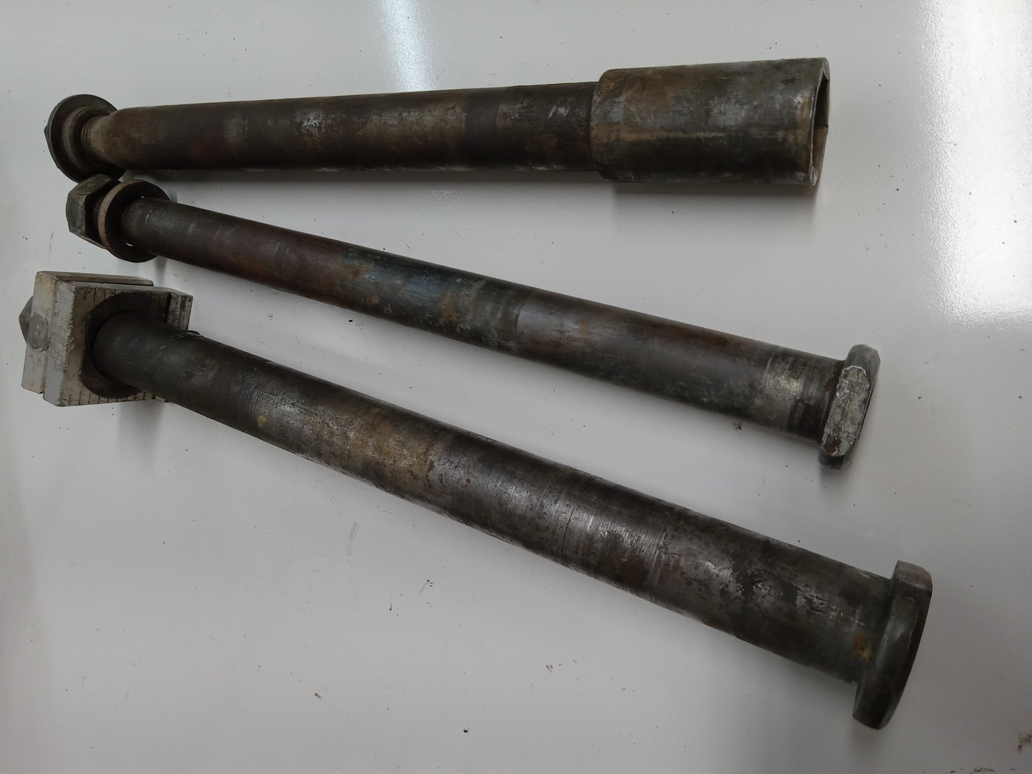 YAMAHA FRONT/ REAR WHEEL RIM AXLE PIVOT SWINGARM BOLT 5BE-25181-00-00