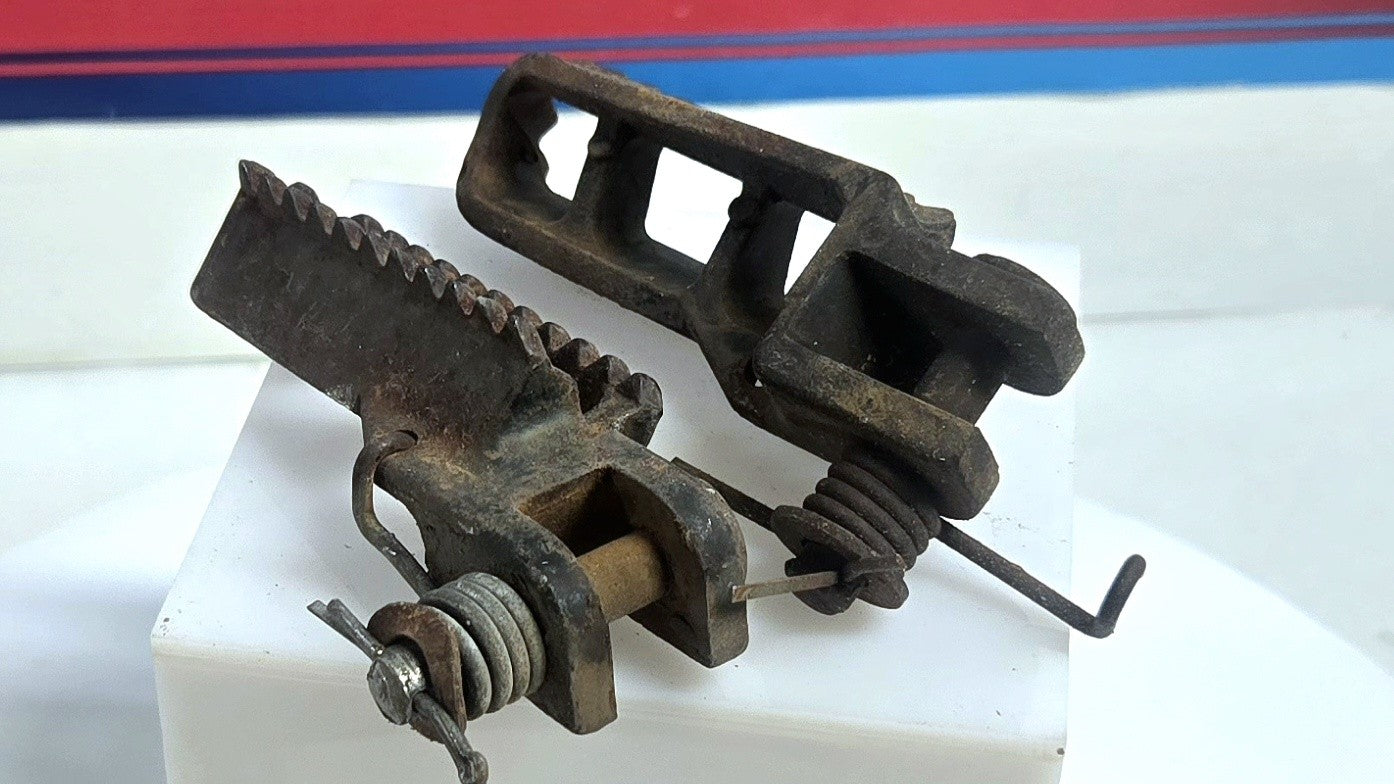 OEM 1979 1980 Suzuki PE250 Foot Pegs