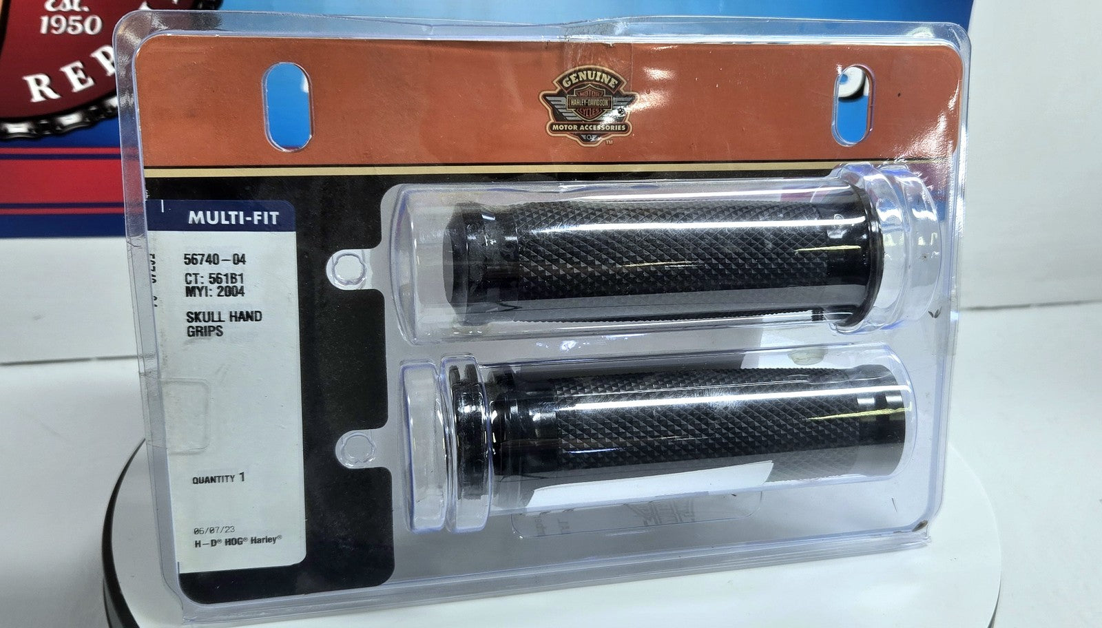 Genuine Harley-Davidson Multi-Fit Skull Hand Grips 56740-04