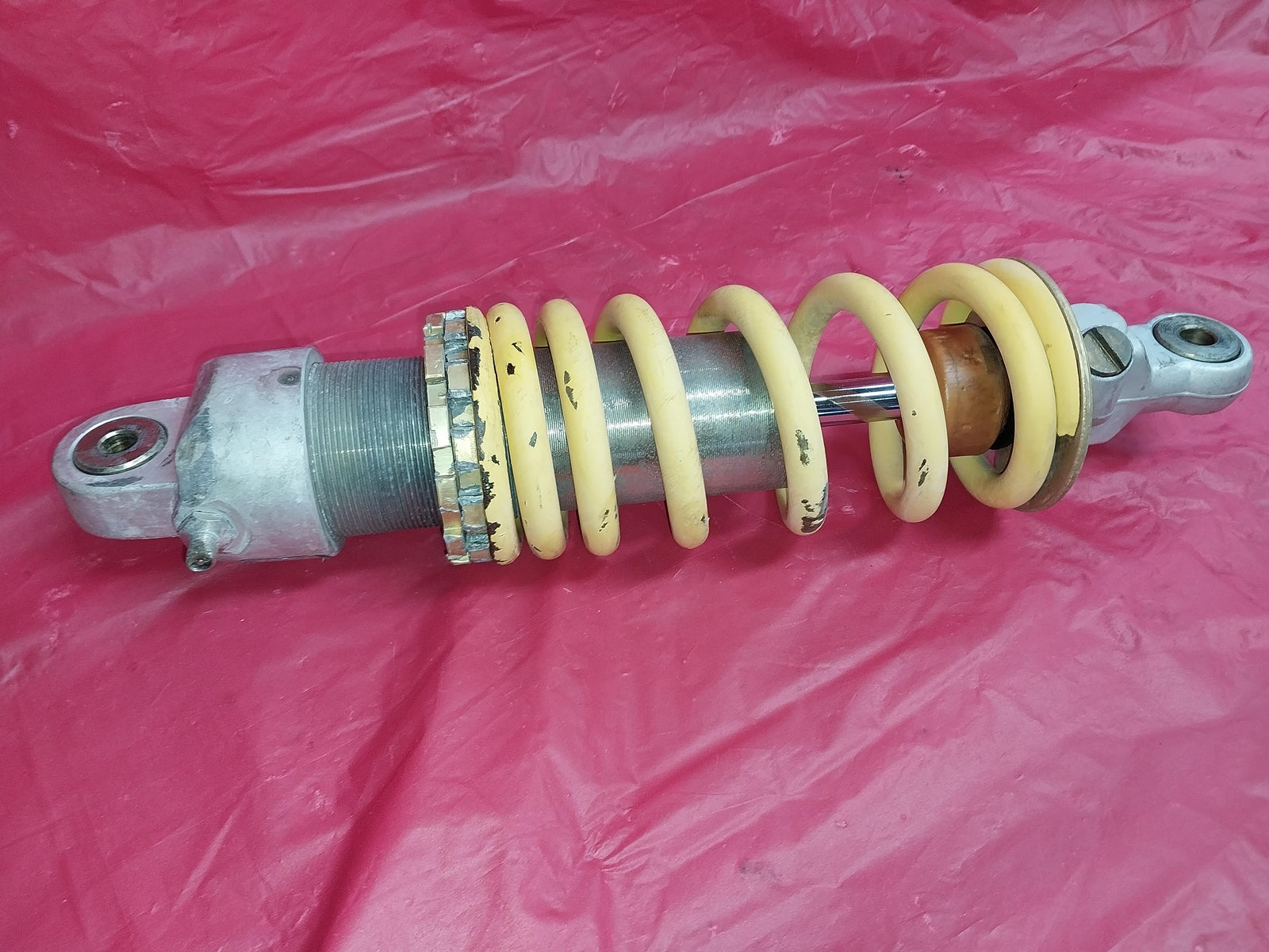 1995 DUCATI M900 MONSTER REAR BACK SHOCK ABSORBER SUSPENSION