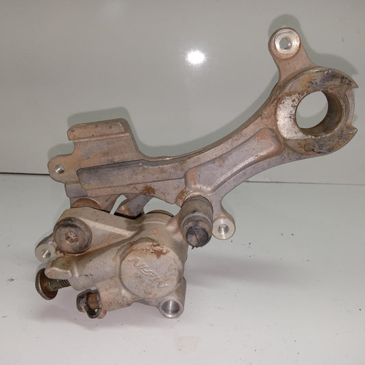2003 YAMAHA WR450F OEM REAR BRAKE CALIPER HANGER BACK MOUNTING BRACKET