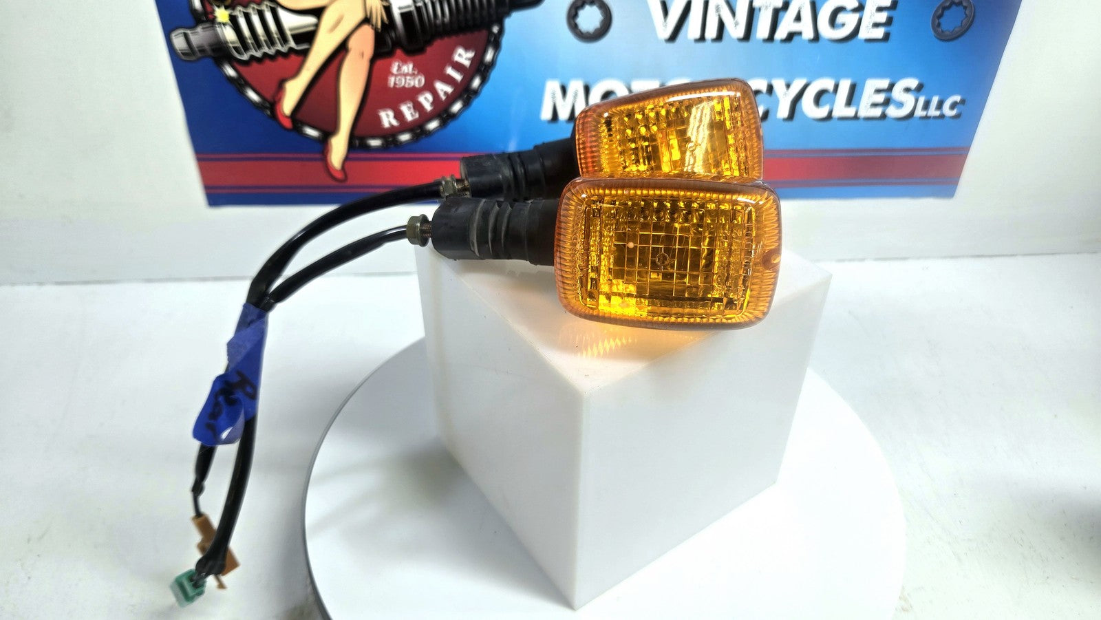 04 to 09 Yamaha XC125 Rear Turn Signals OEM (Pair)