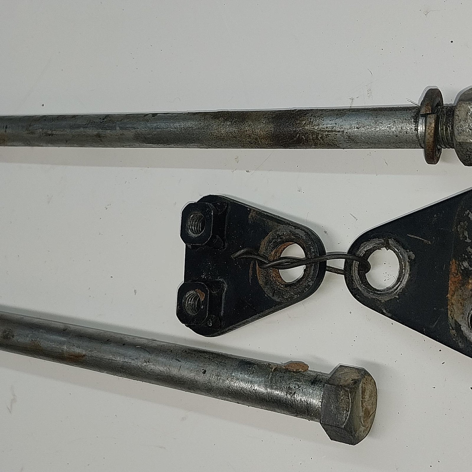 1971 KAWASAKI F8 ENGINE MOUNTING BOLTS HARDWARE MOTOR SCREWS