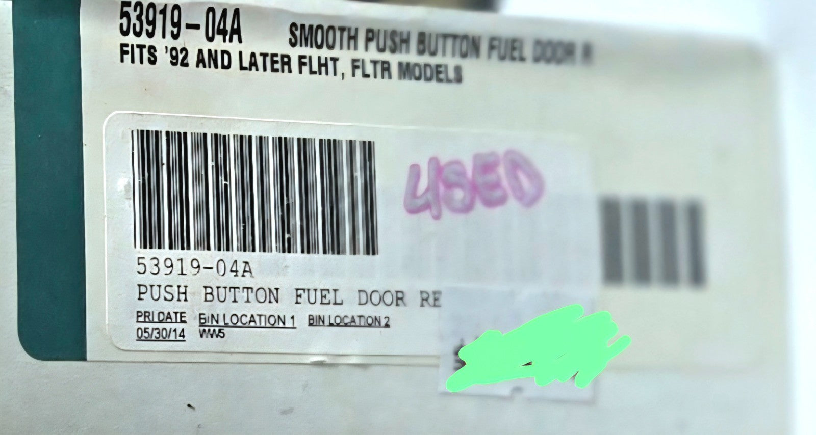 Smooth Push Button Fuel Gas Console Door Release Fits ‘92 And Later FLHT FLTR