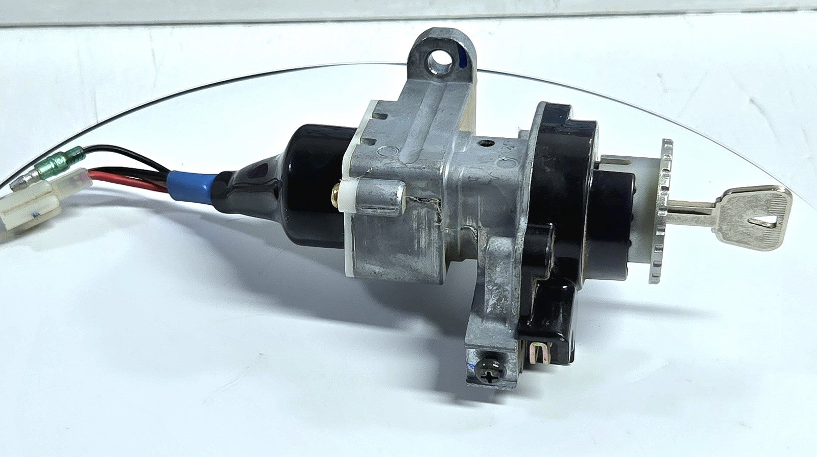 04-09 Yamaha XC125 Ignition Switch and Key