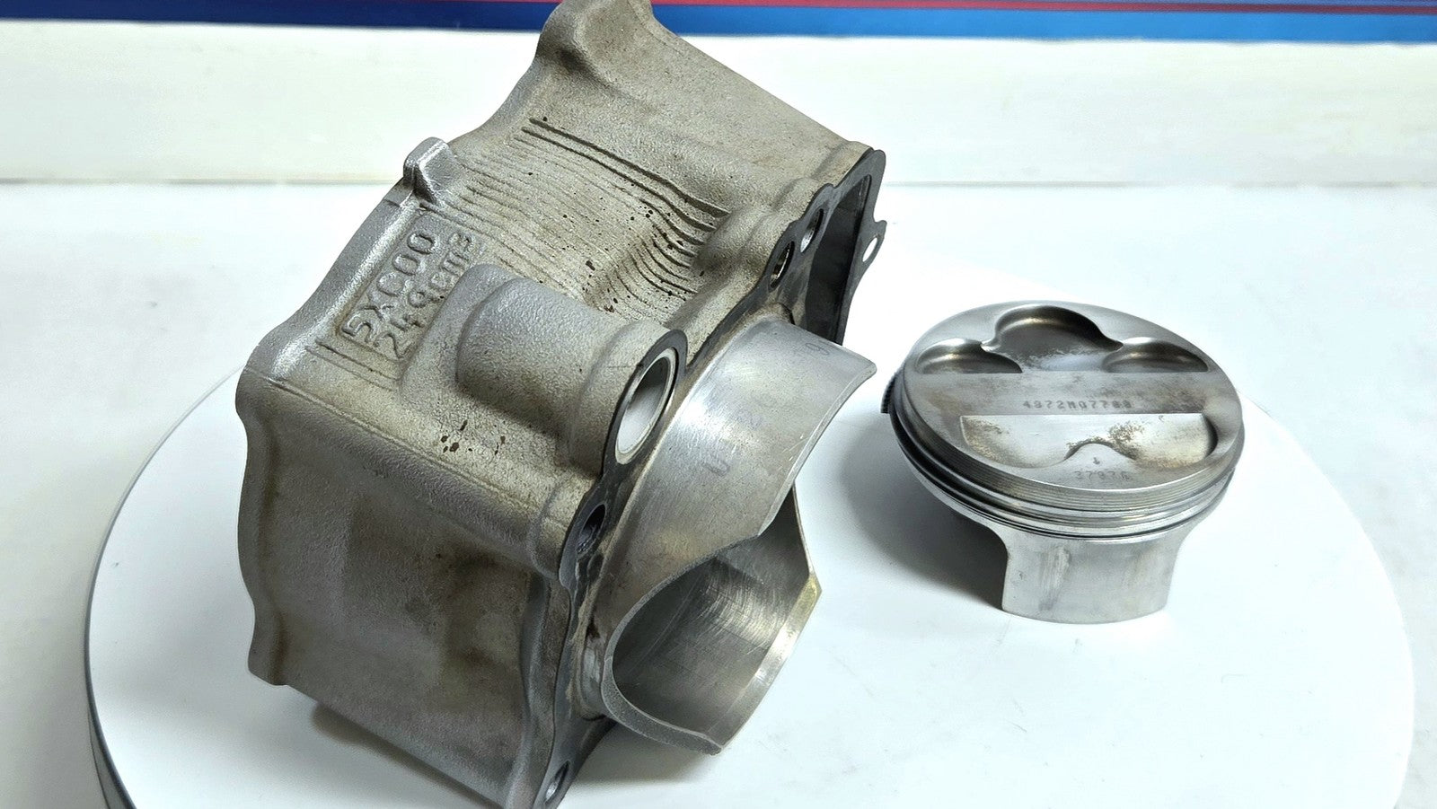 OEM 2001-2013 Yamaha YZ250 Stock Piston and Cylinder GREAT CONDITION