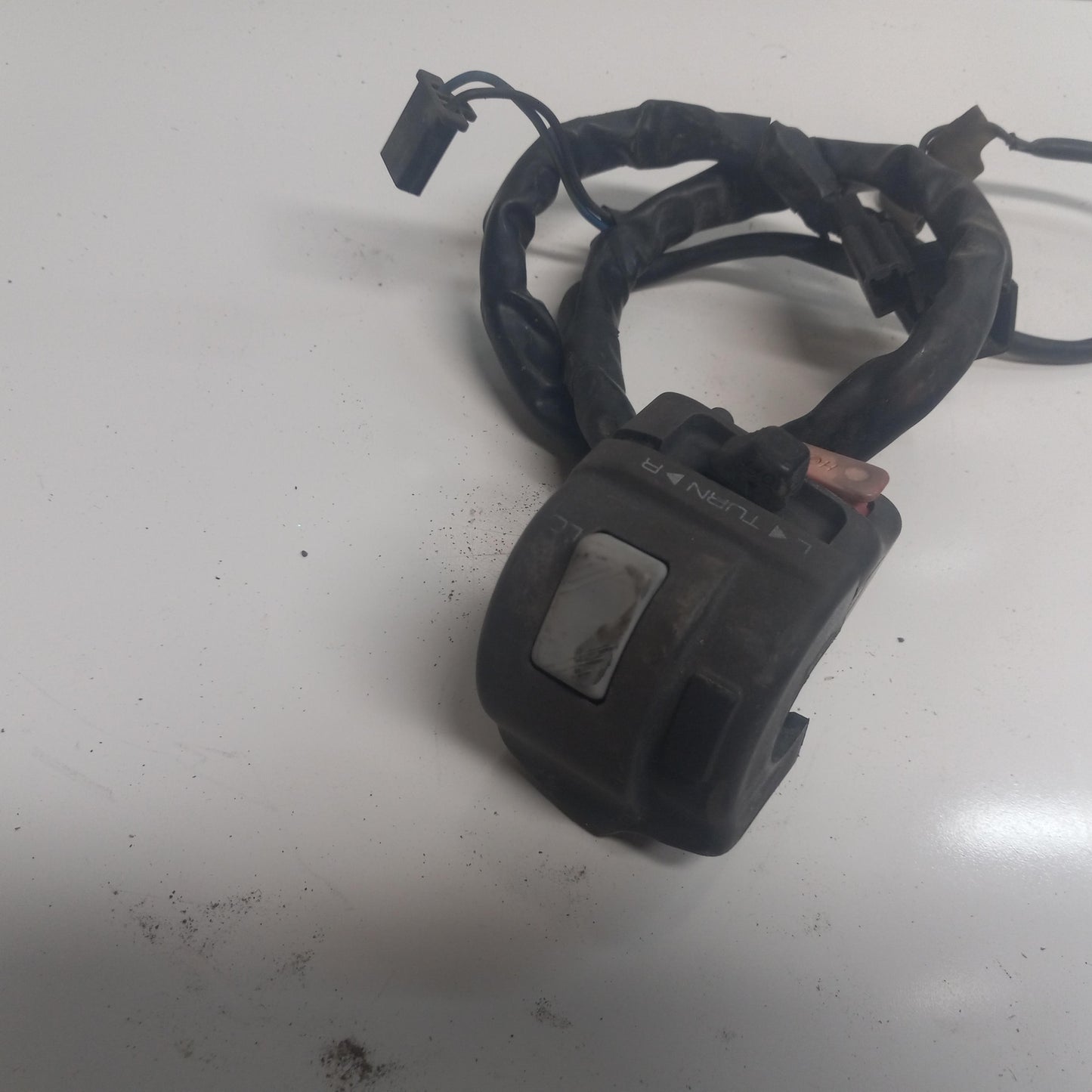 1997 YAMAHA YZF750R OEM LEFT CLIP ON HANDLEBAR W SWITCHES