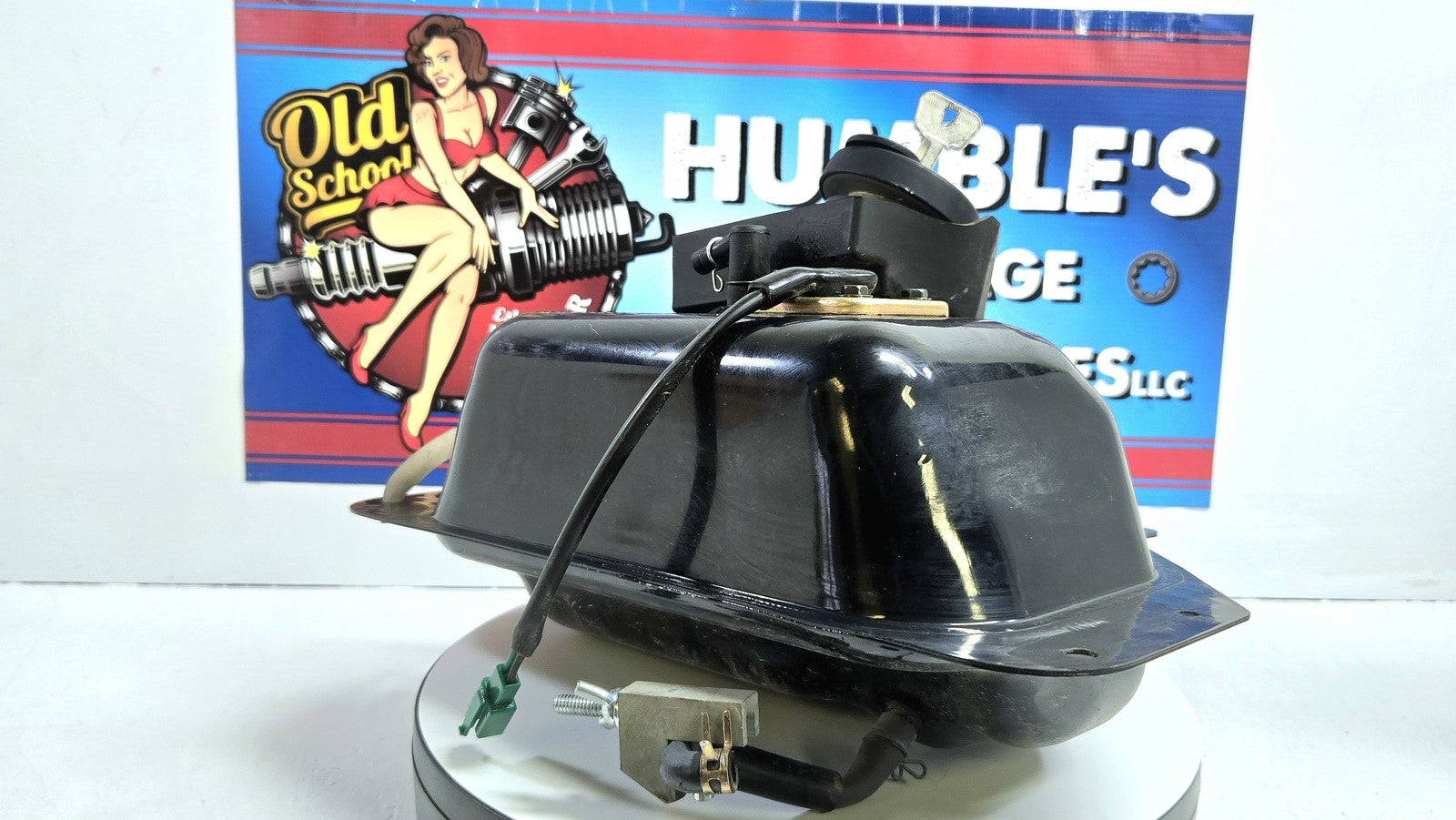 04 to 09 Yamaha XC125 Vino OEM Fuel Tank with Cap and Key