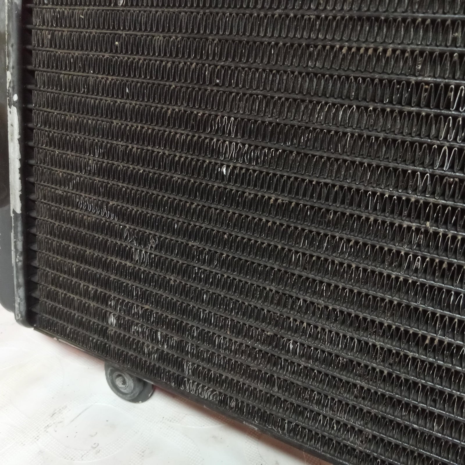 1995 TRIUMPH THUNDERBIRD OEM ENGINE COOLER COOLING RADIATOR RADIATER