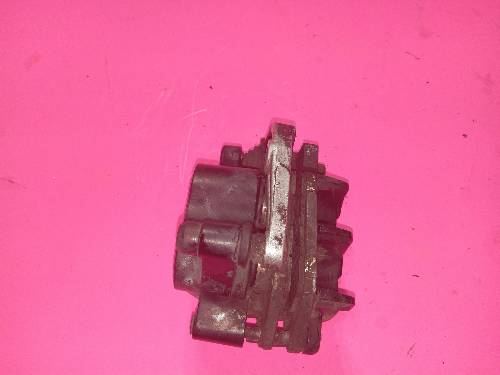 1995 SUZUKI BANDIT 600 RIGHT FRONT BRAKE CALIPER