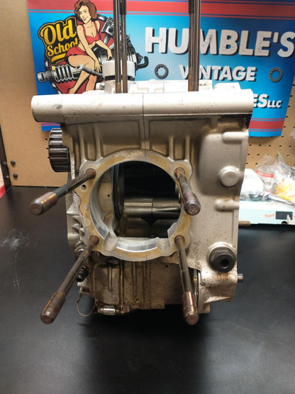 1995 DUCATI M900 MONSTER ENGINE MOTOR CRANKCASE CRANK CASES BLOCK