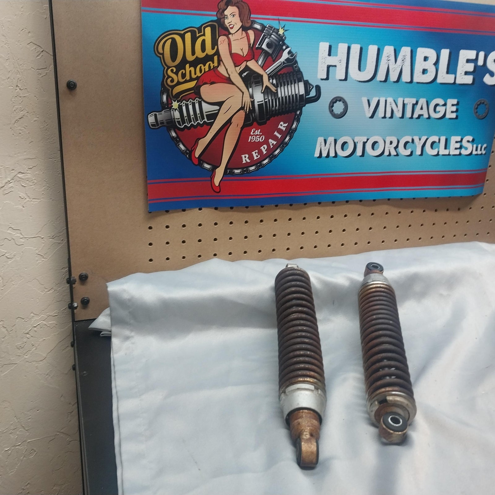 1975-78 HARLEY-DAVIDSON SX125 LEFT RIGHT REAR BACK SHOCKS SHOCK SET PAIR SUSPENS