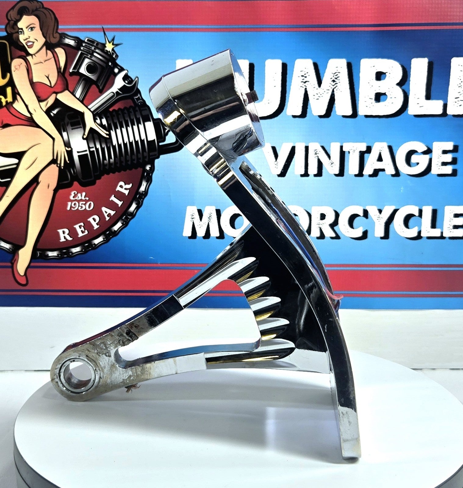 Used V-Twin Chrome Curved Cateye-Style Tail Lamp Assembly 33-0690