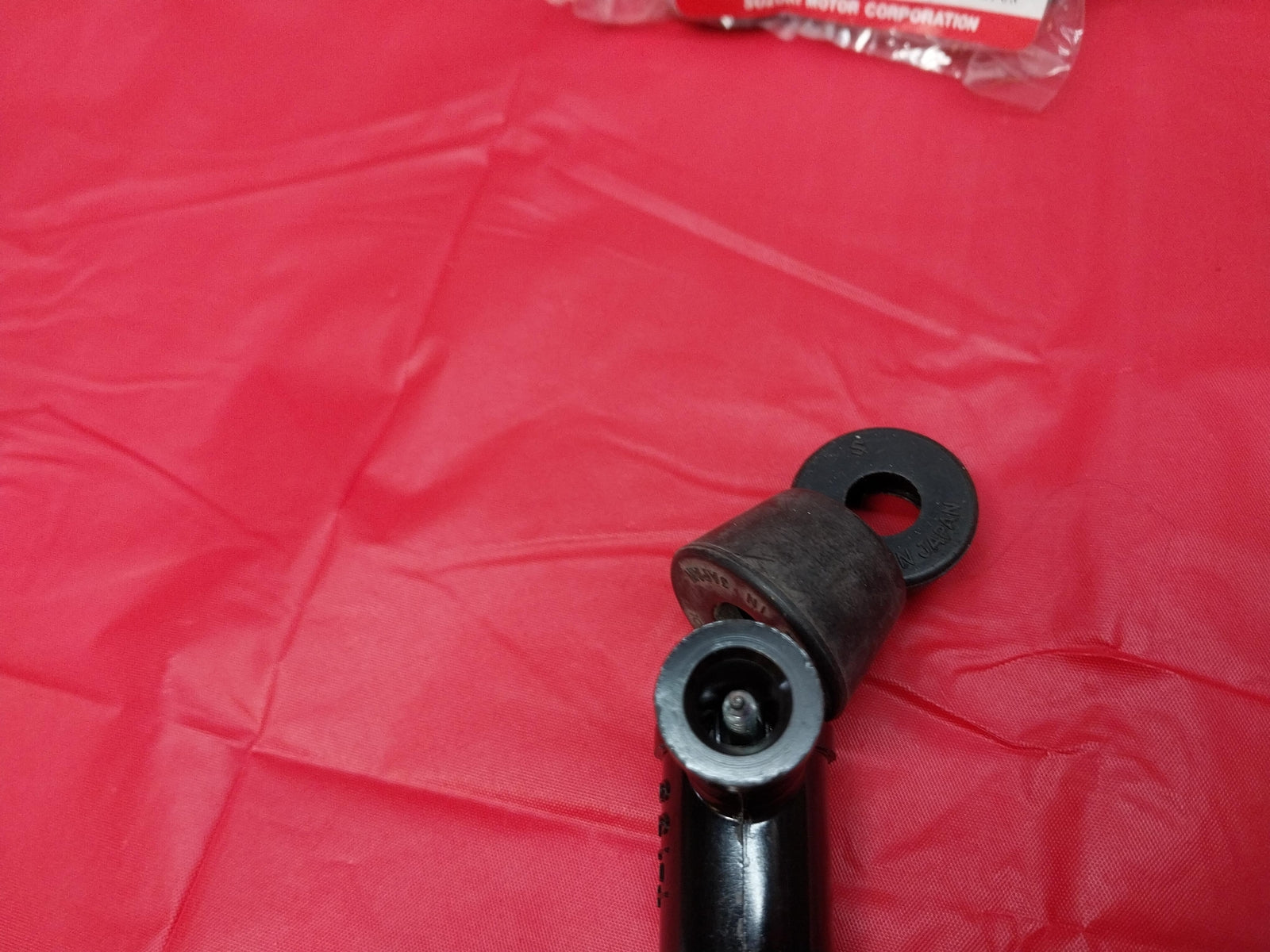 SUZUKI IGNITION COIL SPARK PLUG CAP  33510-97313