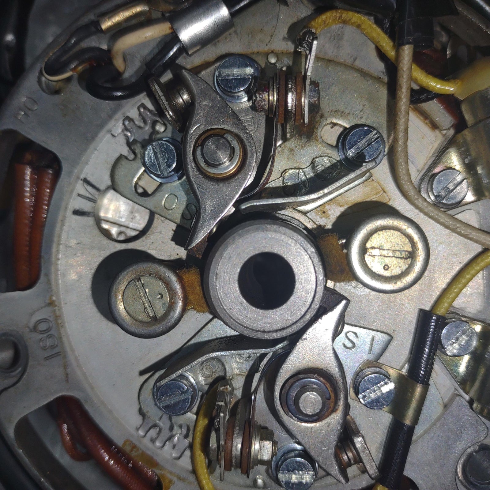 1968-75 SUZUKI T500 STATOR AND FLYWHEEL WITH CONTACT POINTS GENERATOR