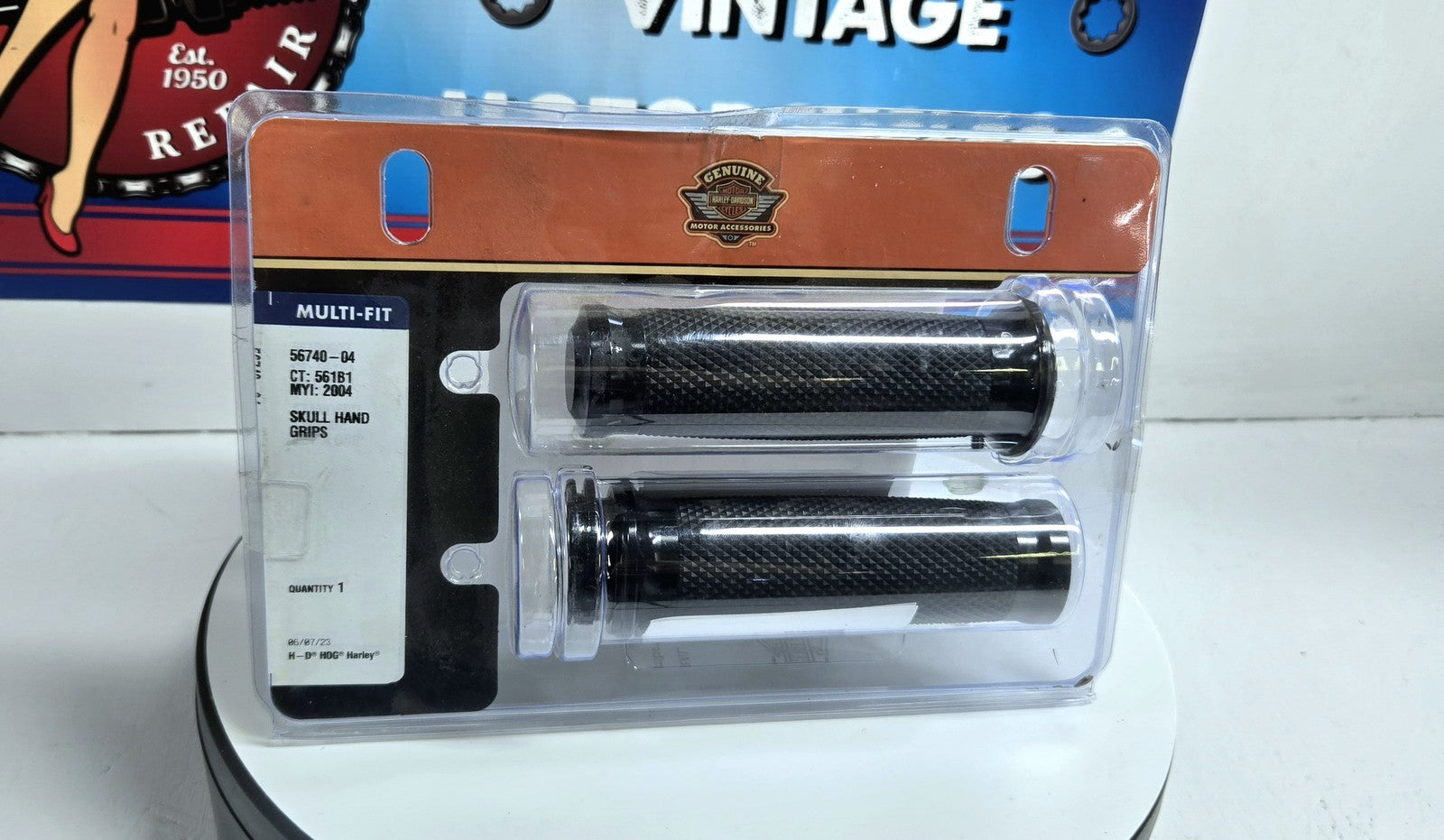 Genuine Harley-Davidson Multi-Fit Skull Hand Grips 56740-04