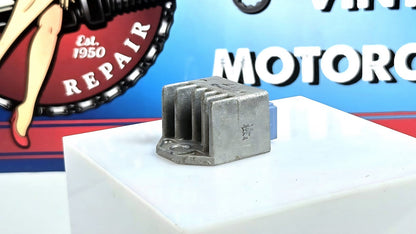 04 to 09 Yamaha XC125 Vino Voltage Rectifier B44776